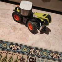 trattore Bruder Claas