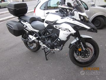 Benelli TRK 502 x