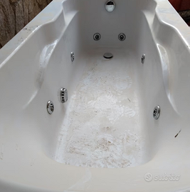 Vasca Idromassaggio