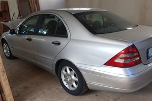 AUTO MERCEDS  s.cambio