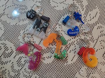 accessori in resina  lettere portachiavi 