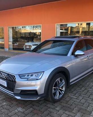 Audi A4 allroad 3.0 tdi Bus. 218cv s-tronic Tetto 