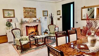 Villa a schiera ad alezio