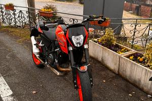 Ktm duke 690