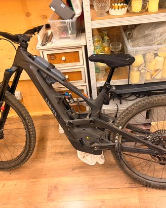 E-bike Canyon full carbon 2026 taglia M