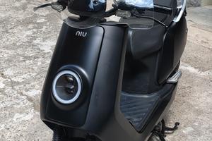 NIIU NQI SPORT ( 50 CC ) FULL OPTIONAL 
