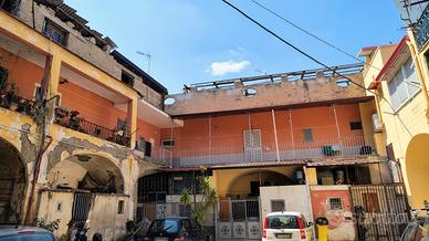 Porzione di corte in zona centralissima