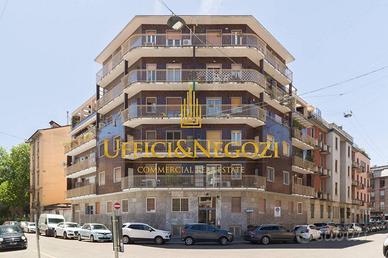 Immobile di 87 m² a Milano