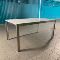Tavolo in acciaio inox