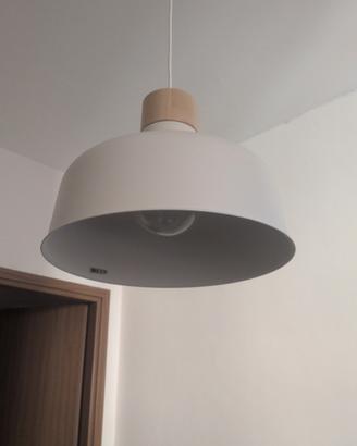 lampadario Ikea con lampadina 