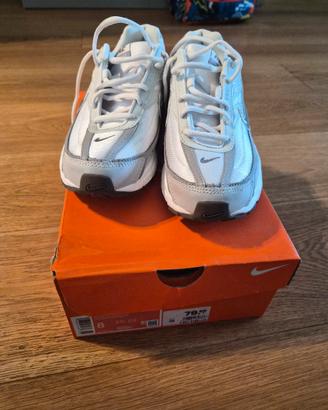  Nike Initiator taglia 39