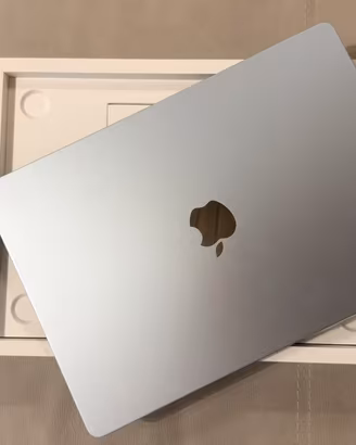 Macbook Air 15” M5 1TB ssd 24GB ram Applecare+
