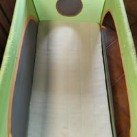 lettino da campeggio con materasso