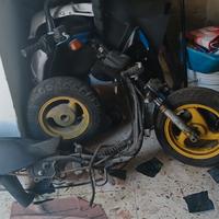 vendersi pezzi di ricambio per crosser 