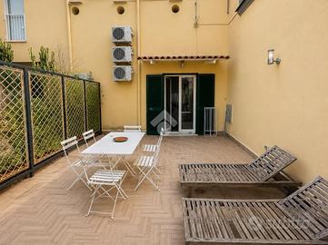 3 LOCALI A NAPOLI
