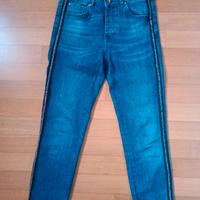 Jeans skinny con borchie tre laterali tg 28
