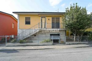 Appartamento a Castelverde 3 locali