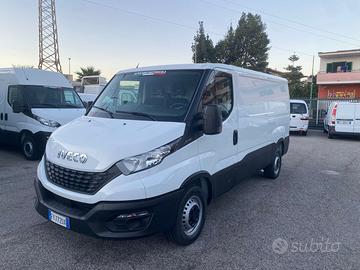 Iveco daily 35-140 furgone tetto basso 019