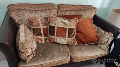 Coppia di divani vendibili anche singolarmente