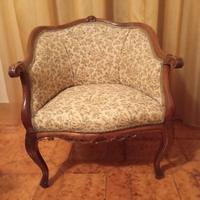 Poltroncina stile Chippendale