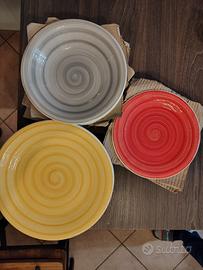 Servizio piatti colorati Excelsa