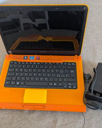 Sony VAIO Arancione Neon (VPCCA) - Non funzionante