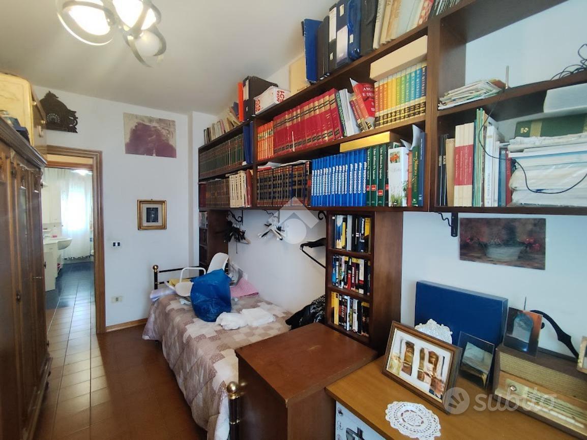 4 LOCALI A MONTEFALCO - Vista 6
