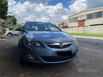 Opel astra j sw