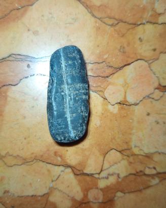 Pietra nera vena doppia occhio levigata Puglia