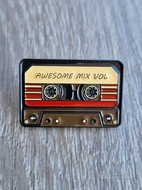 Spilla Awesome mix vol Cassetta Vintage pin badge