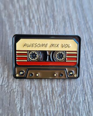 Spilla Awesome mix vol Cassetta Vintage pin badge