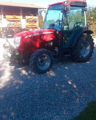 Trattore McCormick X4F 90CV