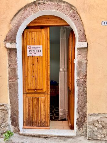 Vivi il fascino di Bosa Casa Storica Via Malaspina