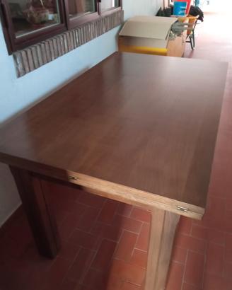 Tavolo in noce  