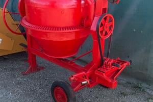 Betoniera benna cisterna cemento calcestruzzo