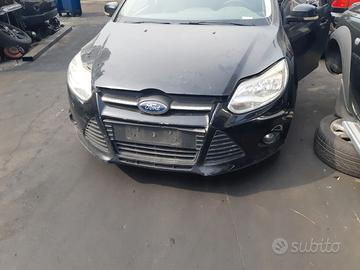 ford focus sw per pezzi di ricambio