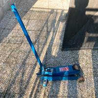 Sollevatore a carrello