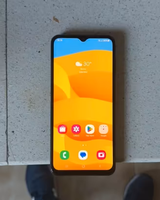 Samsung a13 pronto uso e gia aggiornato!