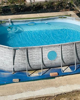 Piscina fuori terra 4.30 x 2.50 con oblo’