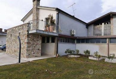Immobile in asta di 194 m² con 3 locali e box auto