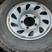 cerchi in lega e ferro per 4x4 inglesi giapponesi