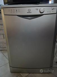 Lavastoviglie Indesit