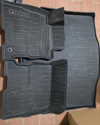 tappetini anteriori e vano bagagli ford kuga