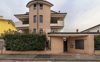 Splendido e moderno bilocale arredato con terrazzo