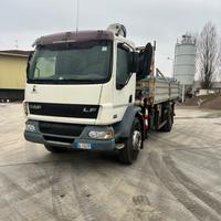 Camion Daf 180q con gru Bonfiglioli