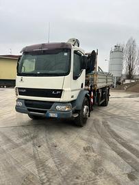 Camion Daf 180q con gru Bonfiglioli