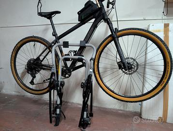 MTB FOCUS WHISTLER 3.9  + PORTABICI POSTERIORE