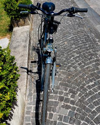 Bicicletta city bike 28”  - telaio in alluminio 