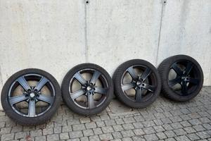 225/45 R17- Bridgestone + cerchi Momo Design
