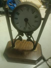 Orologio a corda in ottone